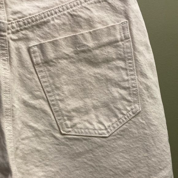 Zara Cream Jean Shorts with High Waist and Classic Fit - Picture 6 of 8